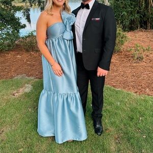 Petal & Pup Betina Bow One Shoulder Gown Medium